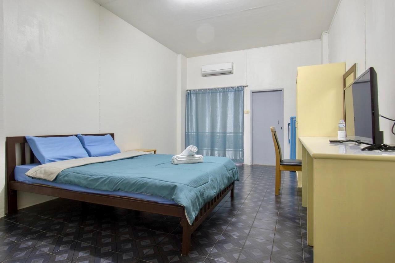 Monta Apartment Bangsaen Exterior foto